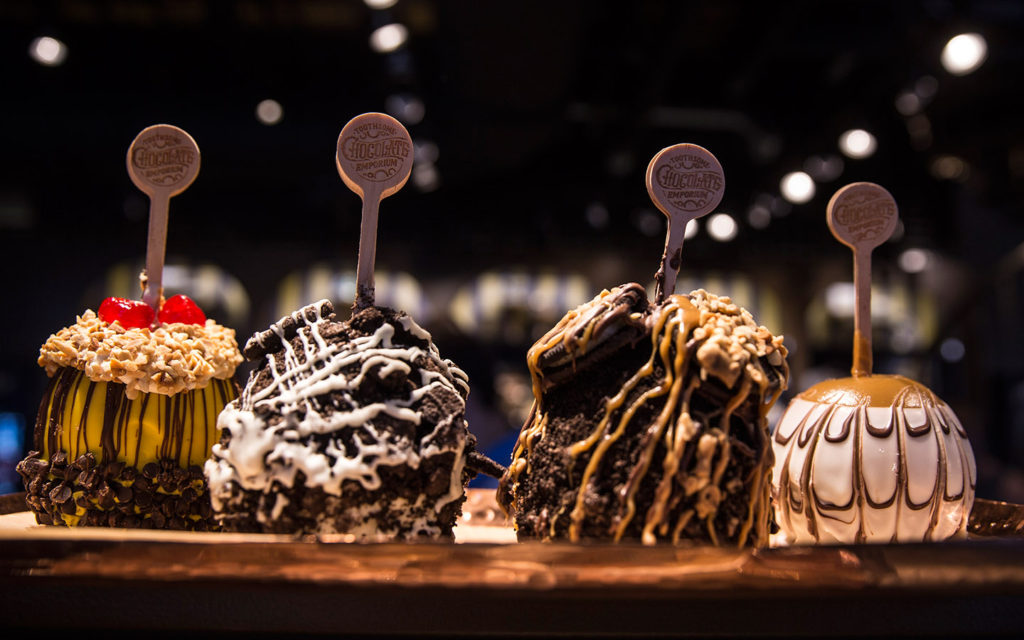the-toothsome-chocolate-emporium-candy-apples