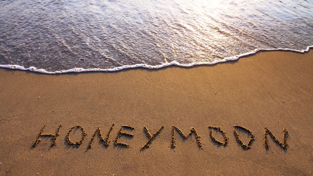 Ultimate Honeymoon Planning Guide: 8 Things You Need to Know for the Perfect Honeymoon